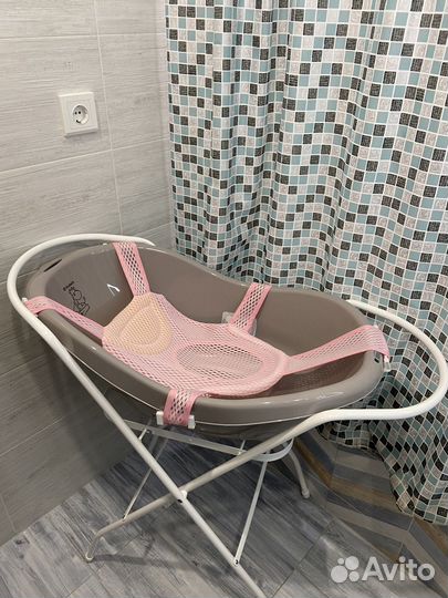 Детская ванночка с подставкой