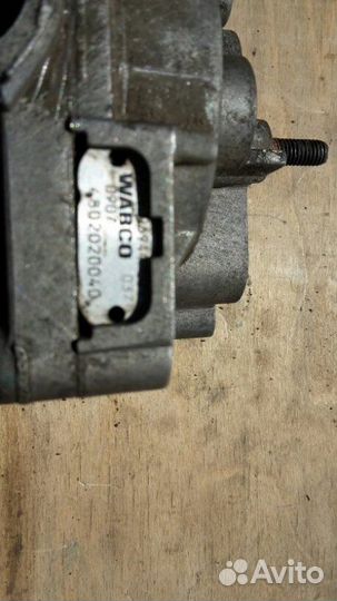 Ускорительный клапан EBS Mercedes Benz Actros MP1