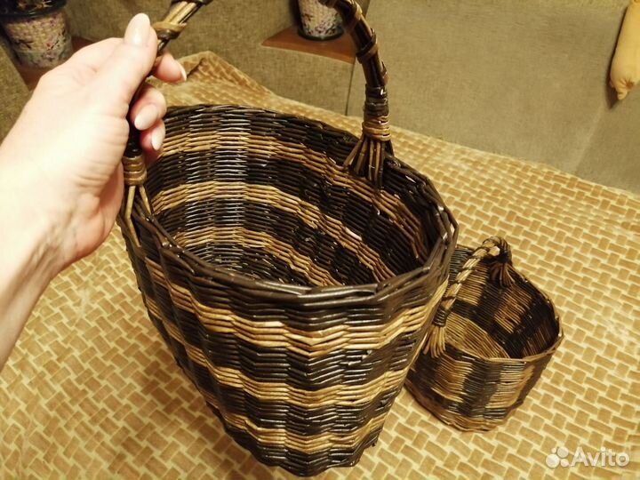 Корзина плетеная из бумажной лозы