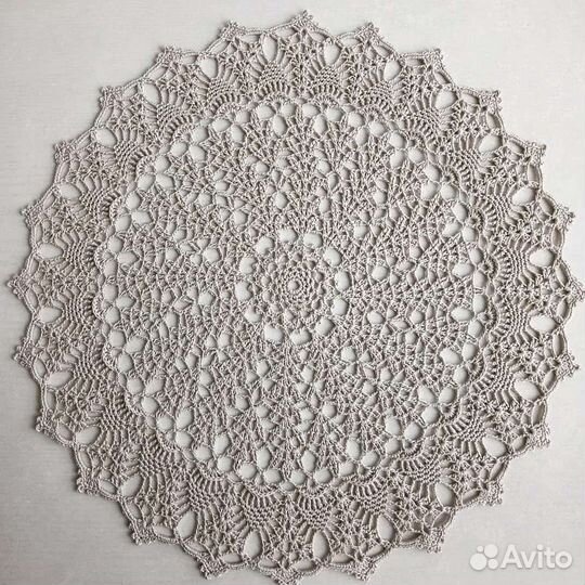 Салфетка вязаная. Новая. Ручная работа