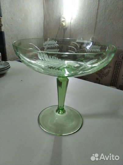 Ваза для конфет (цветное стекло СССР)