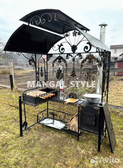 Мангал с крышей
