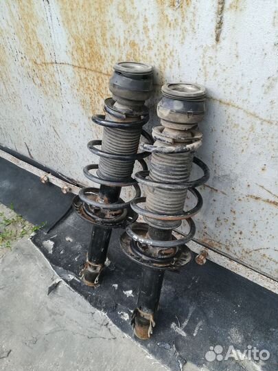 Стойки передние VW Polo, Skoda Rapid