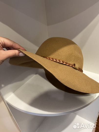 Шляпа шерстяная Massimo Dutti