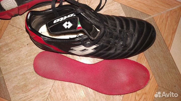 Футбольные бутсы Lotto 26,5 см по стельке