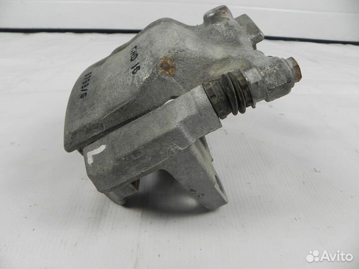 Суппорт передний левый VW Tiguan Mk2/ Тигуан 2