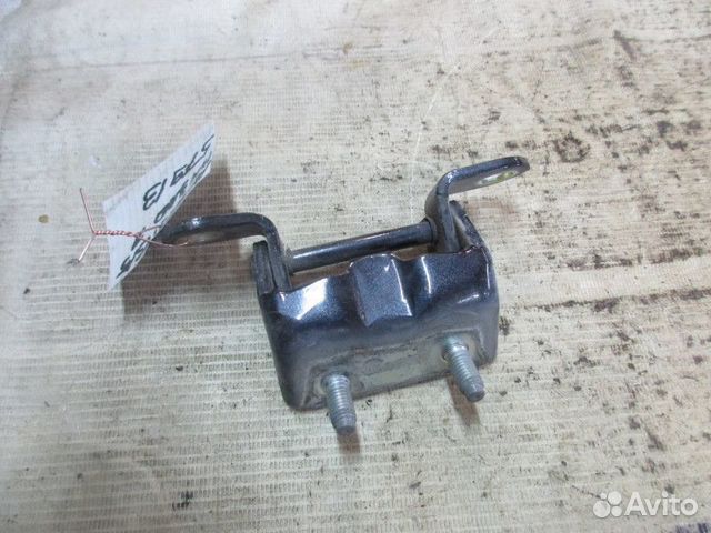 Петля двери задней правой верхняя Nissan Almera (G