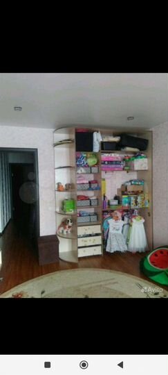 3-к. квартира, 82 м², 3/10 эт.