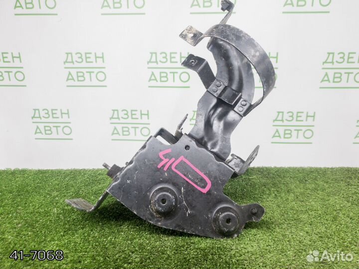 Кронштейн блока ABS Audi A6 C6