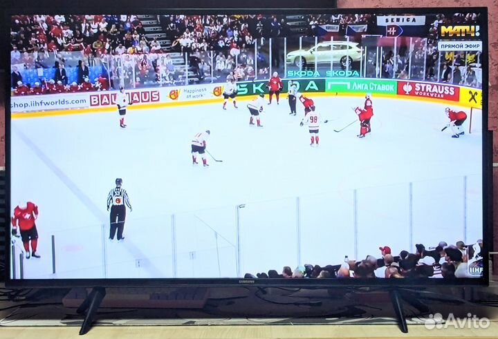 Samsung 43 дюйма SMART TV