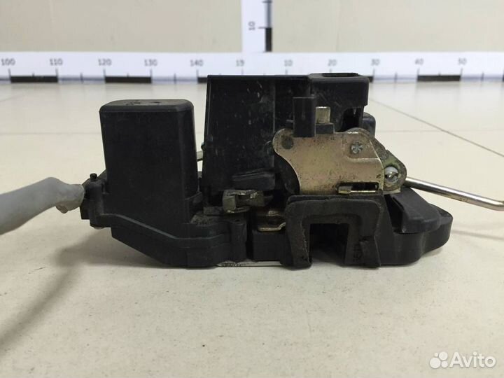 Замок двери передней правой Kia Spectra 2001-2011