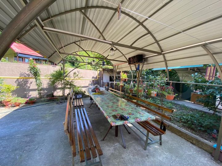 Дом 360 м² на участке 7 сот.