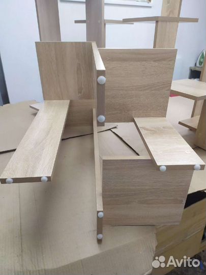 Полка подставка для цветов