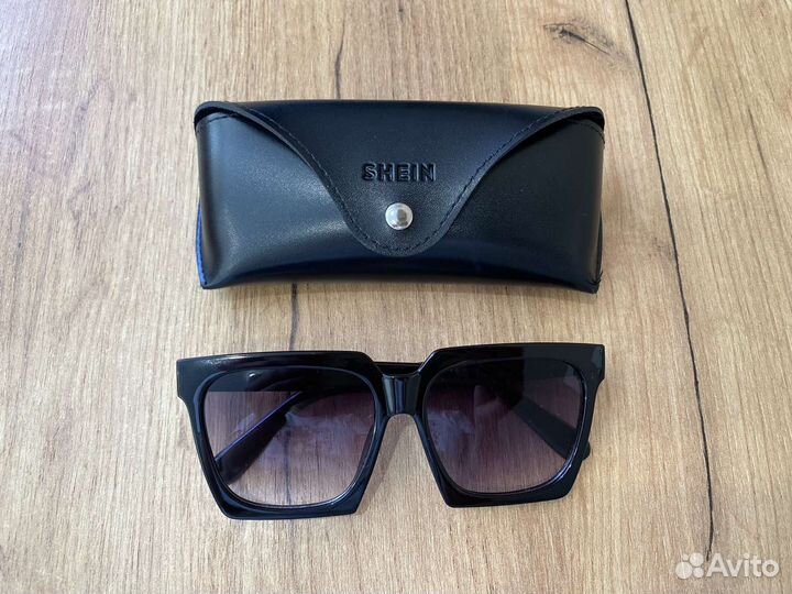Очки новые солнцезащитные с чехлом shein