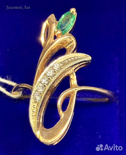 Серьги и кольцо золотые с бриллиантами