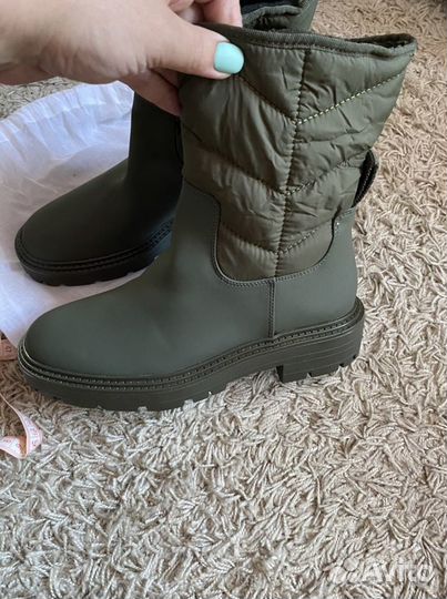 Новые, фирма zara, 38,5-39 размер, деми