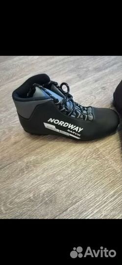 Лыжные ботинки