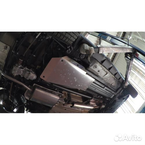 Защита топливного бака Renault Duster I 2010-2015