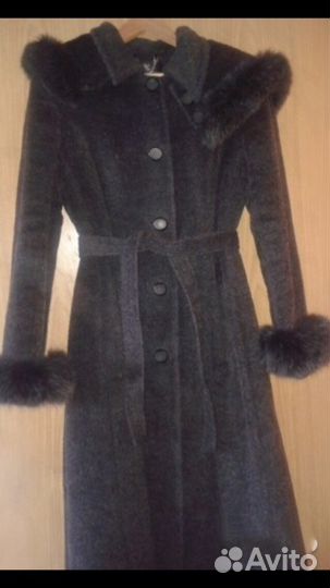 Зимнее пальто с капюшоном 42-44 как новое