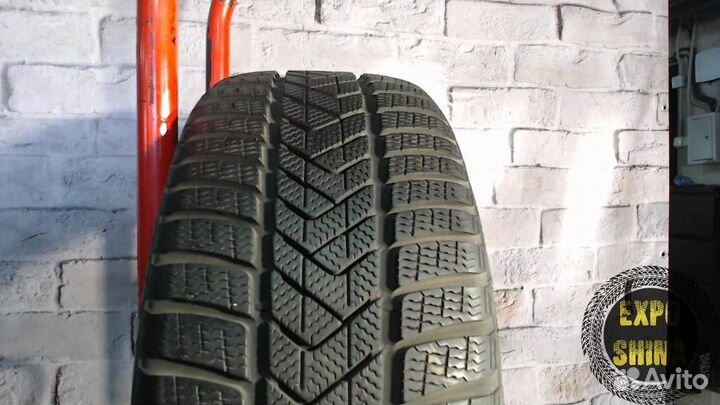 Pirelli Winter Sottozero 3 235/45 R18 98V