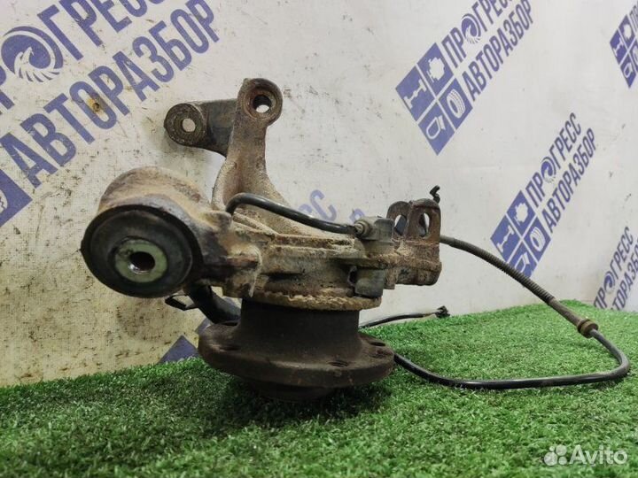 Ступица задняя левая Audi A4 B6 седан 1.8 BFB 2002