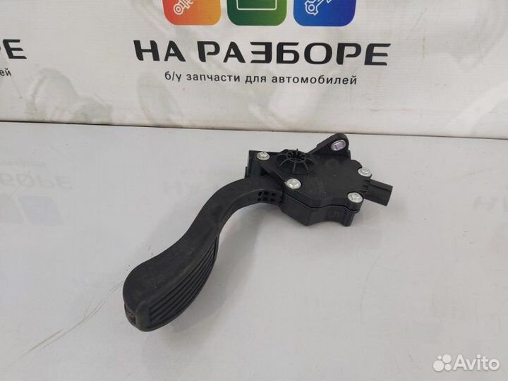 Педаль газа Lexus Lx570 3 3UR-FE 2017