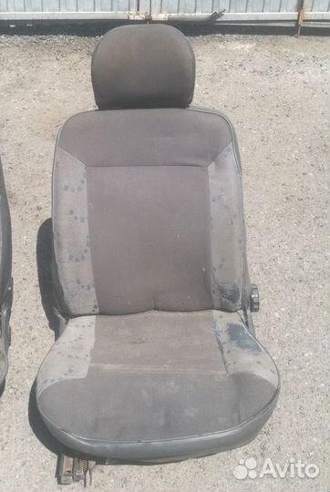 Передние сиденья