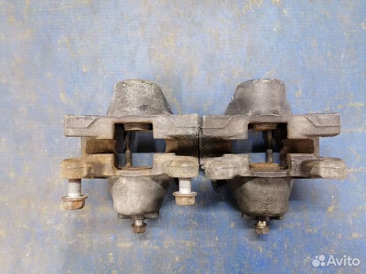 Задние суппорта Toyota Altezza