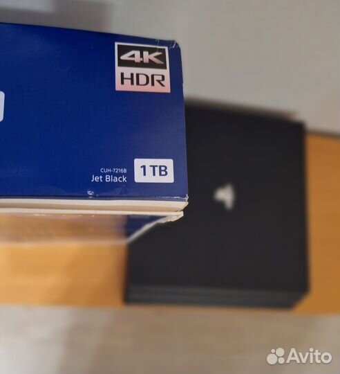 XBox ONE S + 2 геймпада