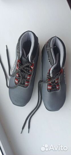 Лыжные ботинки детские 34 размер