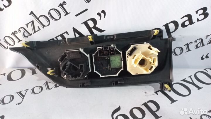 Блок климат-контроля Toyota Corolla E180