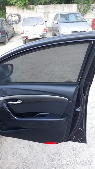 Шторки солнцезащитные автомобильные