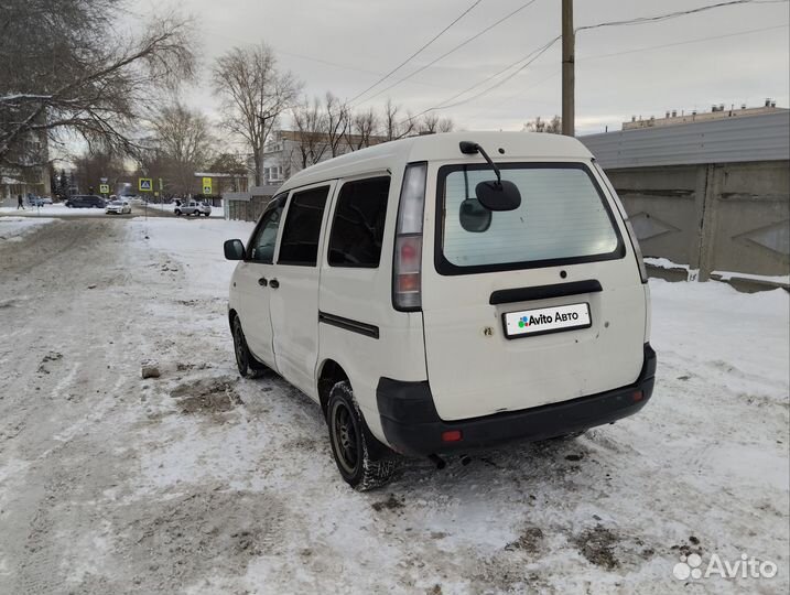 Toyota Town Ace 1.8 AT, 2000, битый, 232 000 км