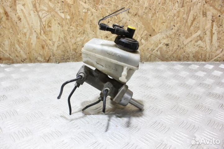 Цилиндр тормозов главный Renault Logan 2005 2014