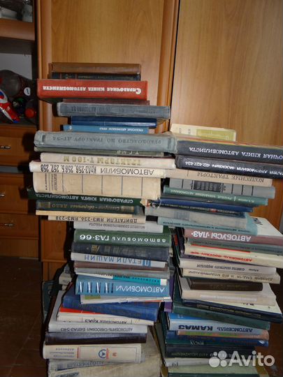 Книги по ремонту автомобилей старые