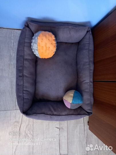 Лежанка для кошек 35*45 см