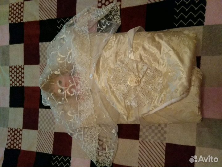 Продам уголок для выписки из роддома