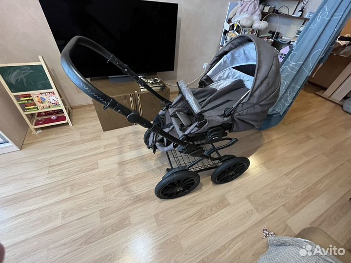 Коляска 2в 1 состояние новой