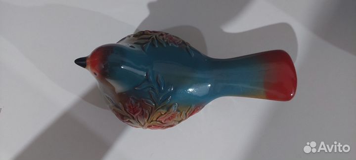 Статуэтка птица