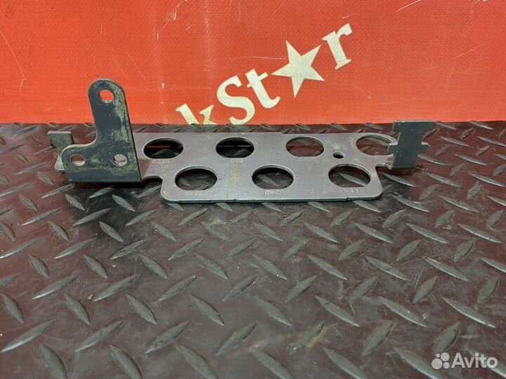 Кронштейн электромагнитных клапанов