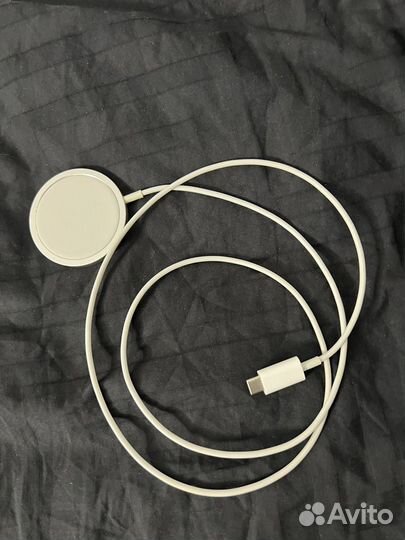 Беспроводное зарядное Apple MagSafe, белый