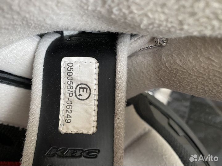 Комбинезон для занятий картингом и шлем