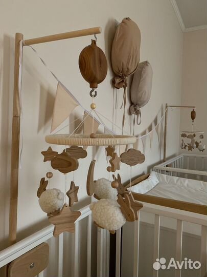 Мобиль деревянный с держателем и муз.блоком