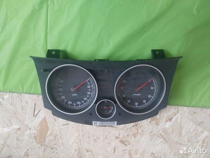 Щиток приборов opel Astra H АКПП