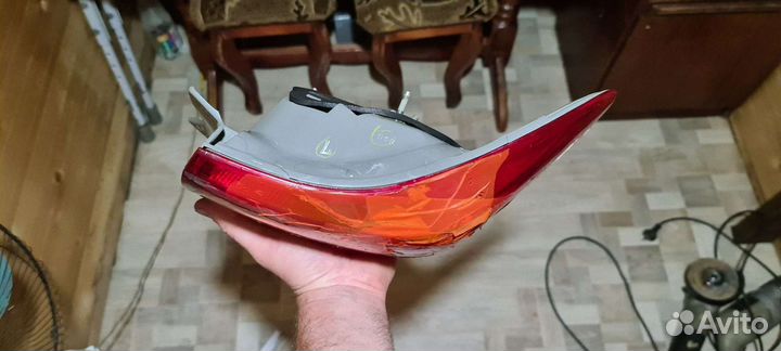 Задняя правая фара toyota corolla е150 до рест