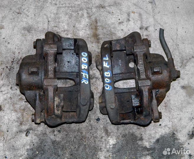 Суппорт тормозной передний Opel Omega B