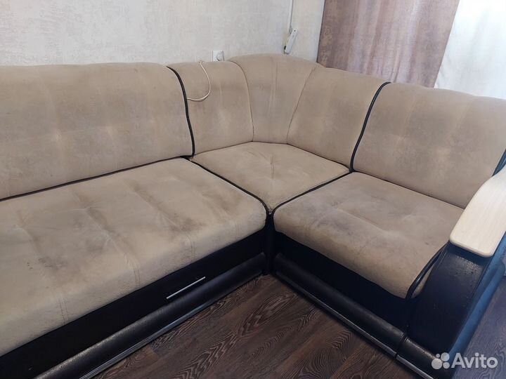 Угловой диван