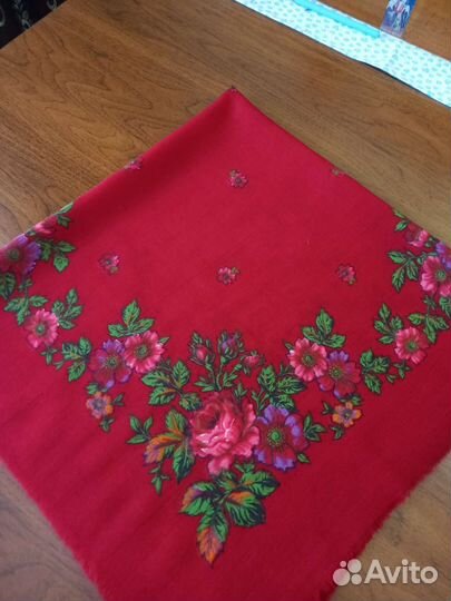 Павловопосадский шерстяной платок,много