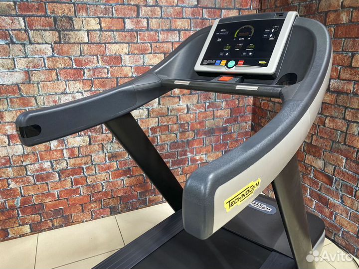 Беговая дорожка Technogym Run Now LED