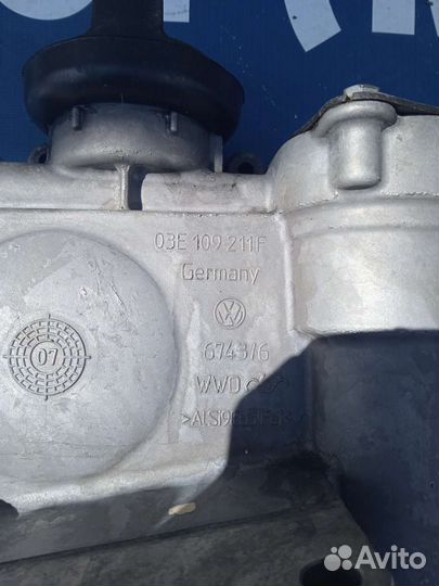 Боковая крышка двс Skoda Fabia 1.2 BME